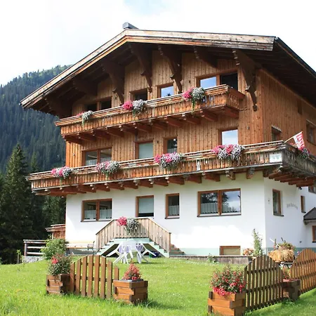 Konukevi Sattelkopf Sankt Anton am Arlberg